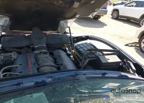 1998 Chevrolet Corvette из США, поврежденный, VIN 1G1YY32G7W5121264